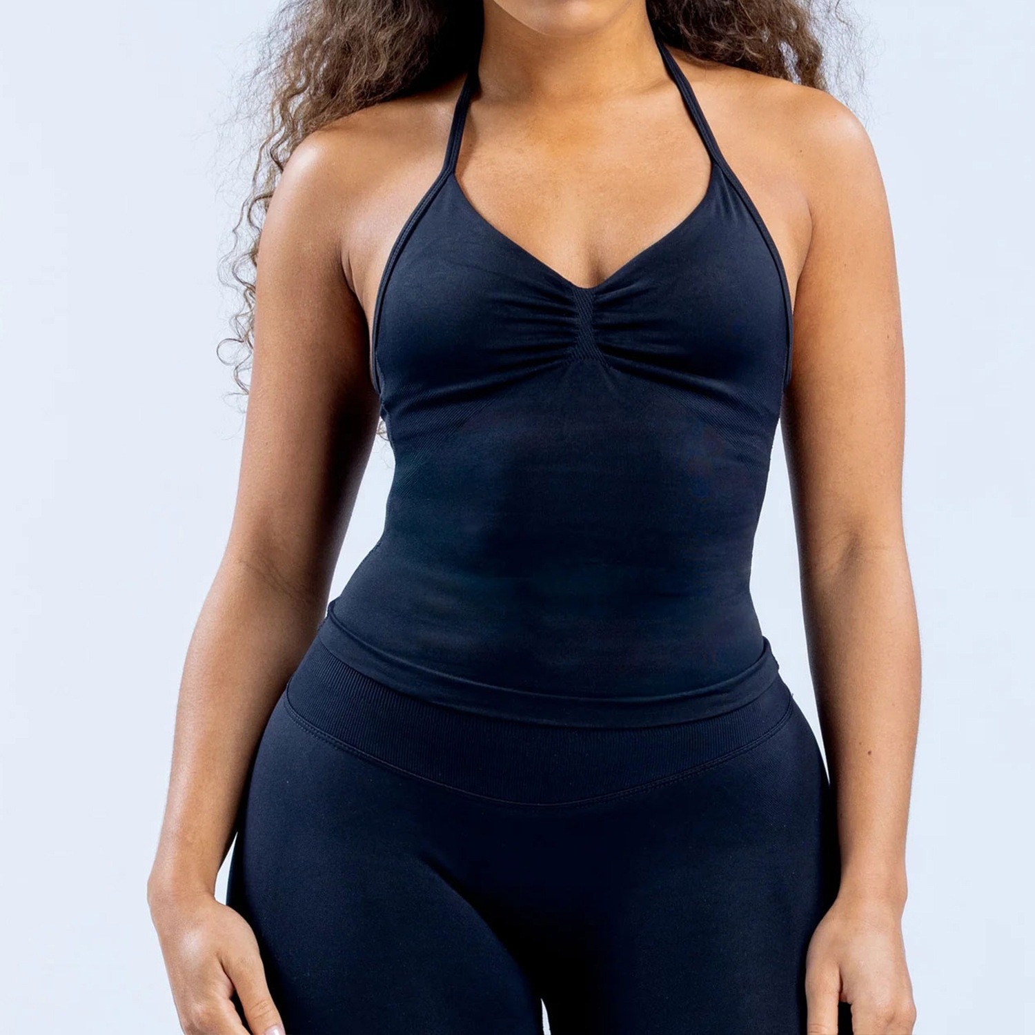 قميص يوجا نسائي برقبة هالتر، ت - مراجعة T Shirt Bra Seamless وسعره