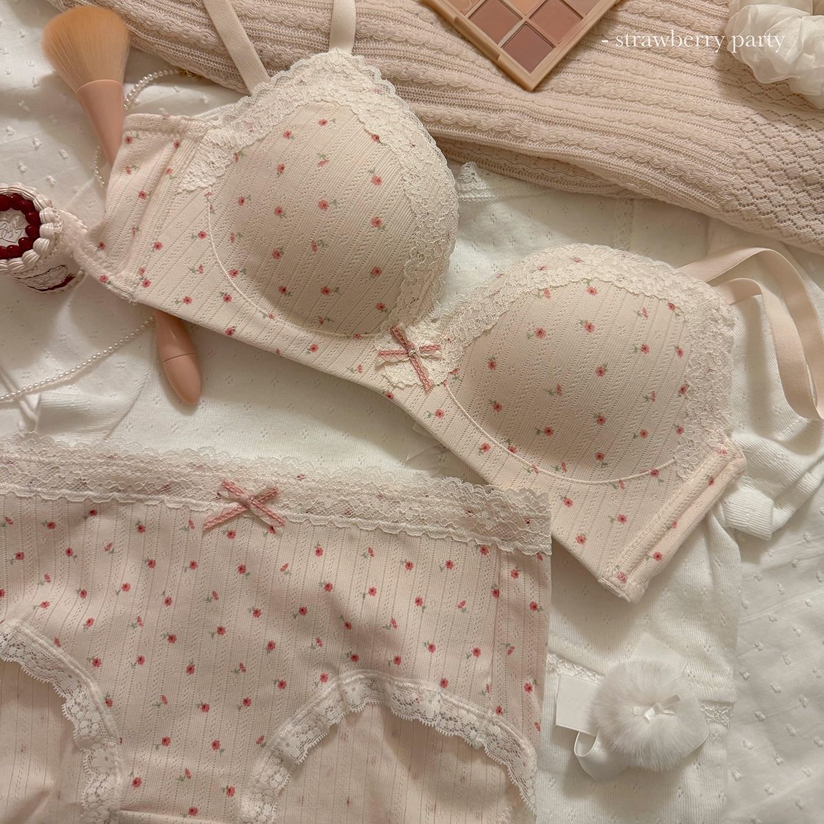 في سن المراهقة مثير الدانتيل ا - مراجعة Cotton Bra Everyday وسعره